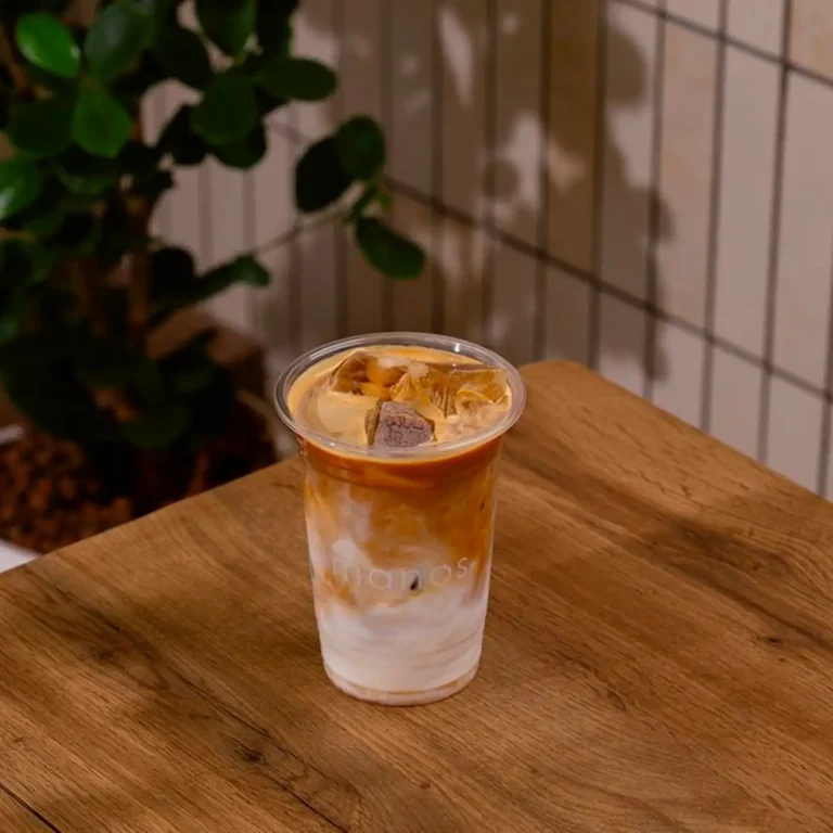 مانوس كافيه - ICED LATTE- 14OZ (17SR) ICED SPANISH LATTE- 14OZ (19SR) ICED MANOS LATTE- 20SR