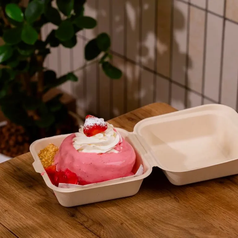 مانوس كافيه - STRAWBERRY JAPANESE PANCAKE- 25SR